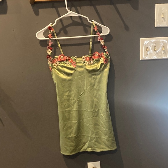 Other - Floral detailed cute green slip great condition size small cotton blend